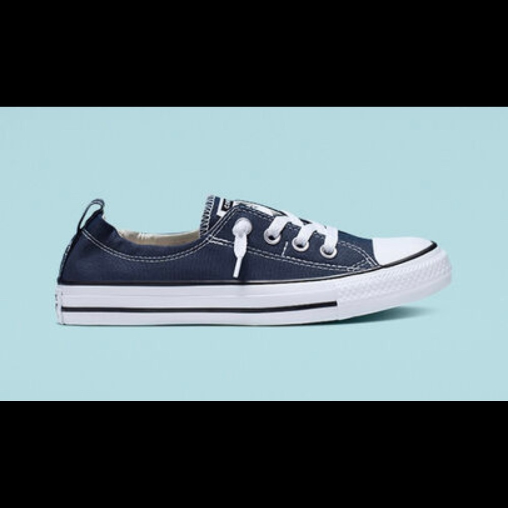 Navy Lightweight Chucks with a stretchy back